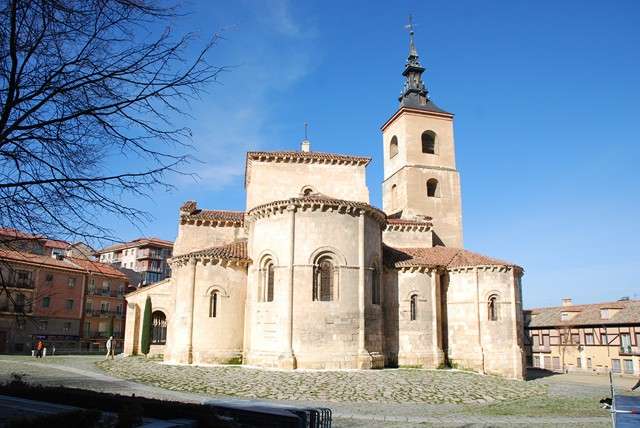 El románico en Segovia, capital, Monumento-España (1)